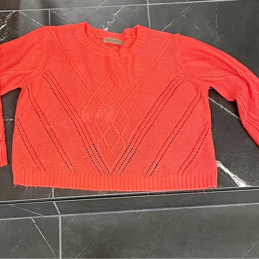 The Classic Women's Coral Openwork Cropped Crewneck Sweater